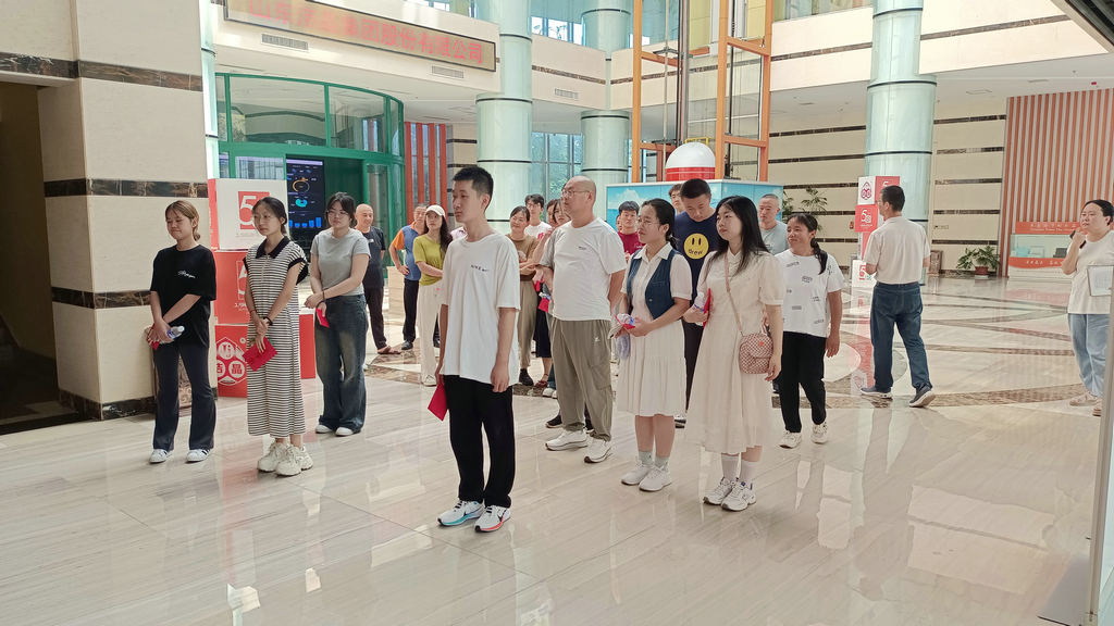 20240817潔晶集團(tuán)舉行2024年職工子女高考獎學(xué)金發(fā)放儀式4