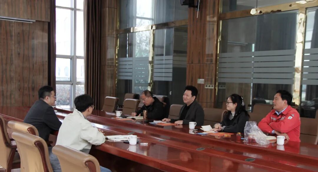 20260331青島海洋生物醫(yī)藥研究院到潔晶集團(tuán)參觀洽談合作2